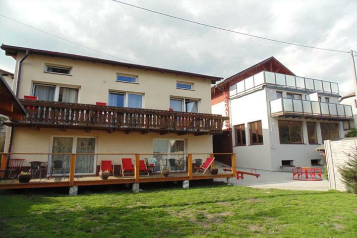 Magdalenka - Pokoje W Centrum Щирк Экстерьер фото